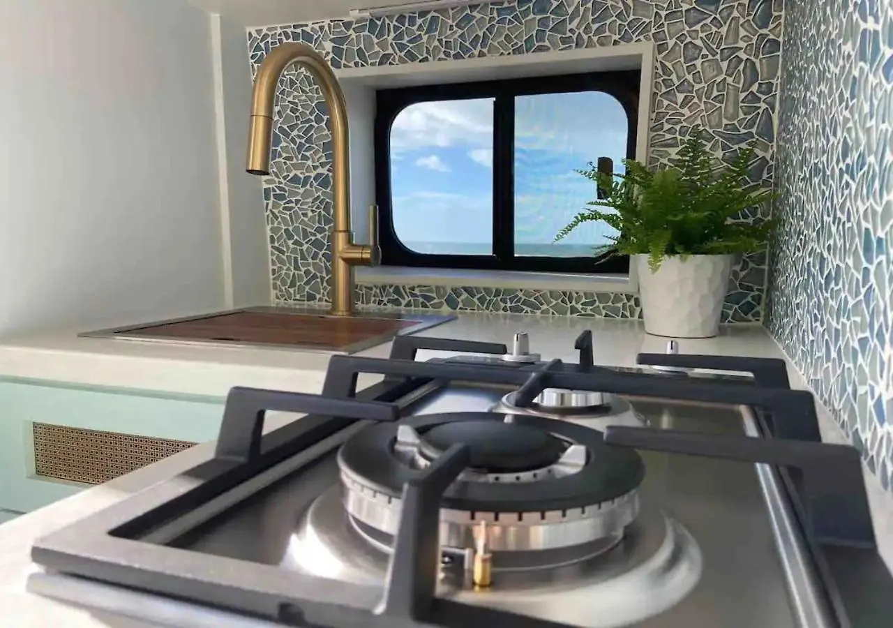 #Vanlife With Air Conditioning - Adventures Await San Juan 0*,  Porto Rico